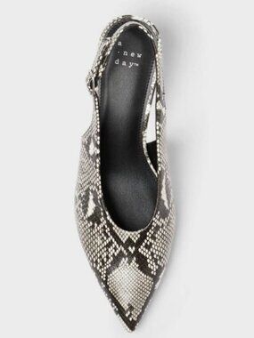 A New Day Cream Snake Print Samantha Slingback w/buckle strap Heels Size 10